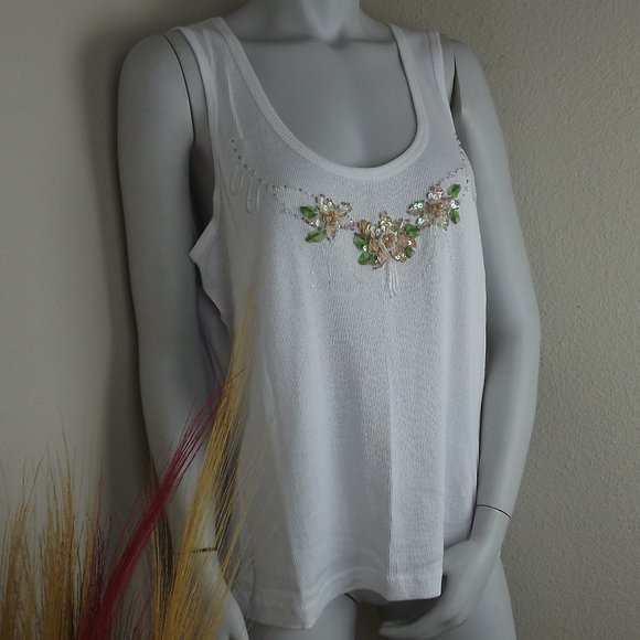 White Tank Top With Beads - Picture 3 of 7
